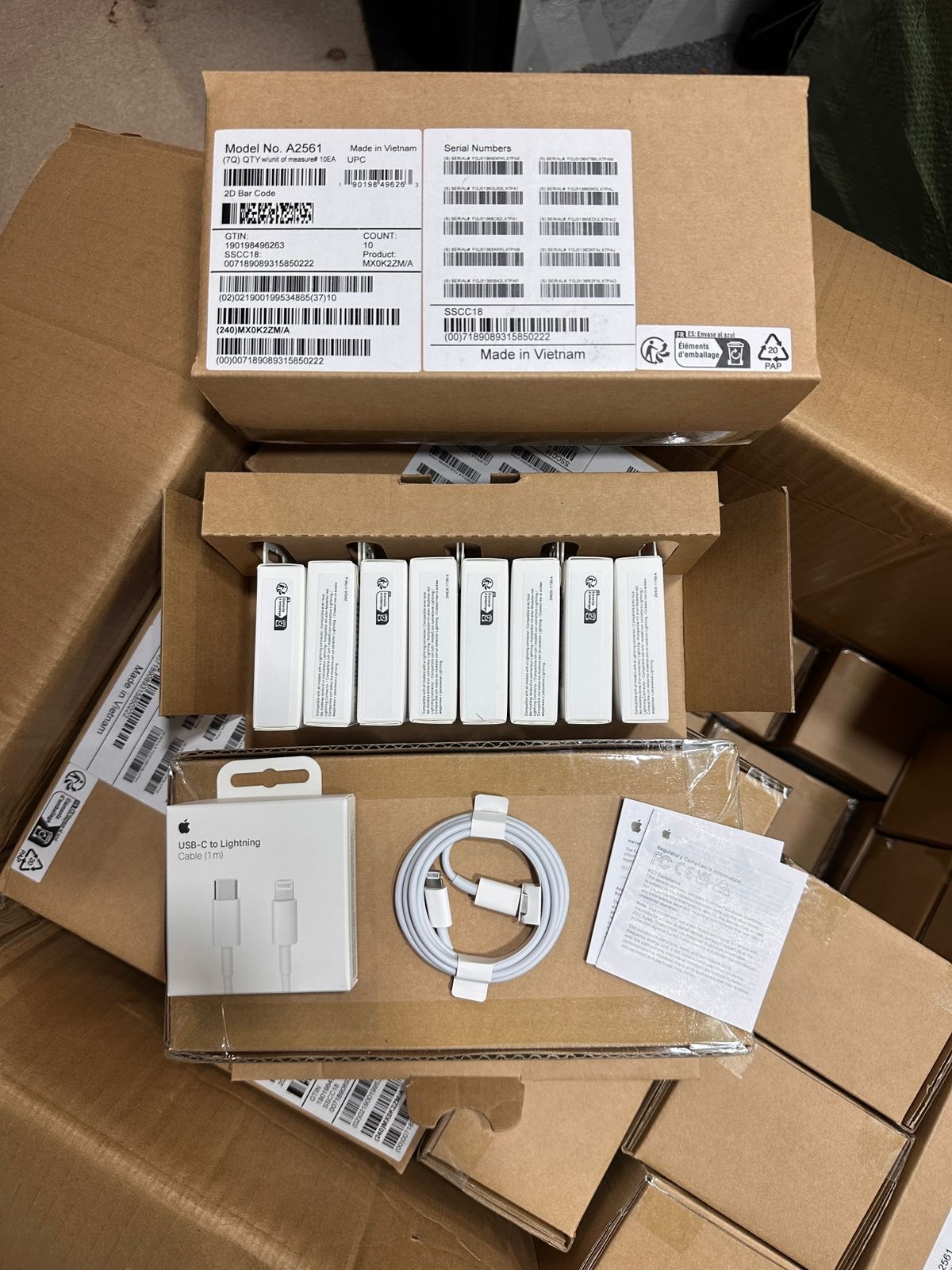 iFOBE C TO LIGHTING CABEL