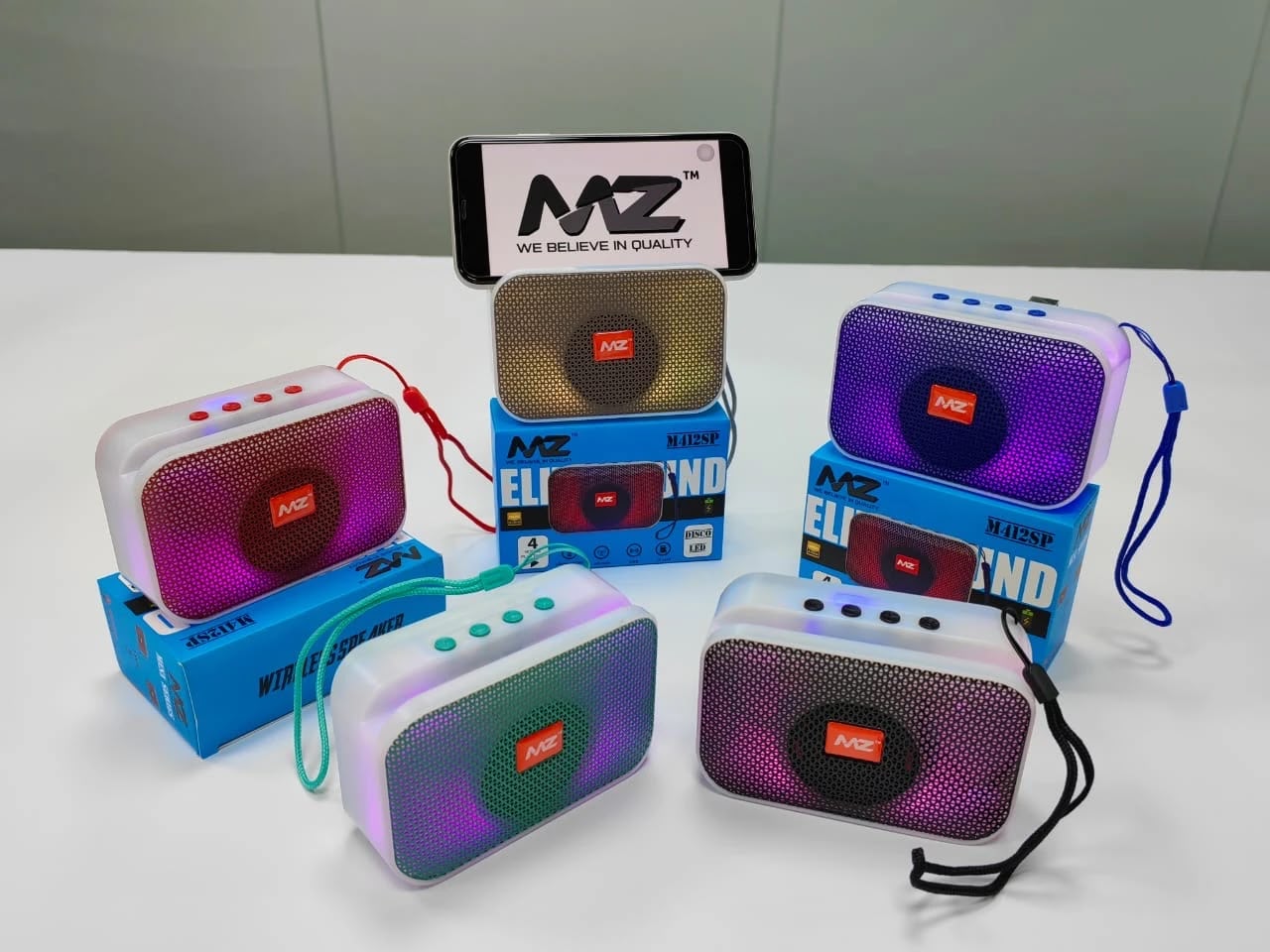 MZ M412 SOEAKER